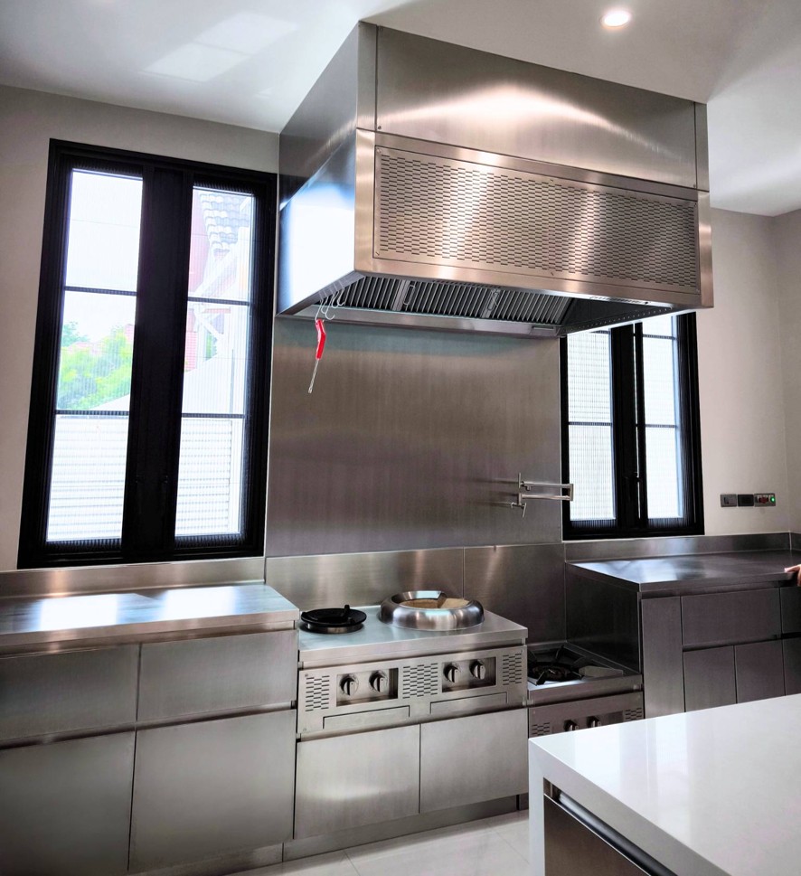 Khun Perth cover page